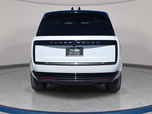 2026 Land Rover Range Rover SE