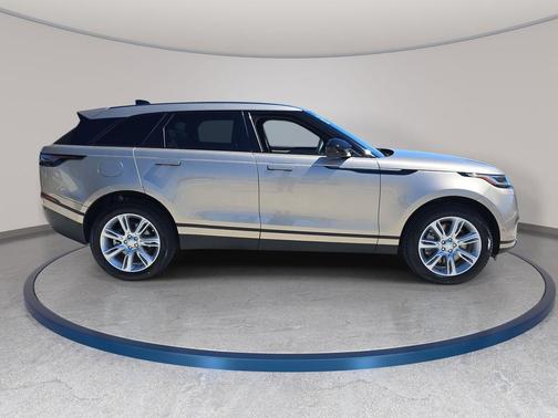 Batumi Gold Premium Metallic 2026 Land Rover Range Rover Velar P250 S
