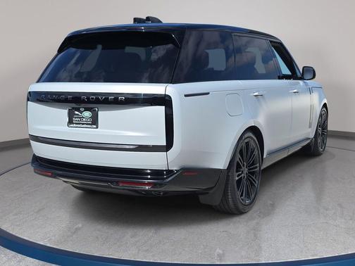 Ethereal Frost Silver Met 2026 Land Rover Range Rover Autobiography