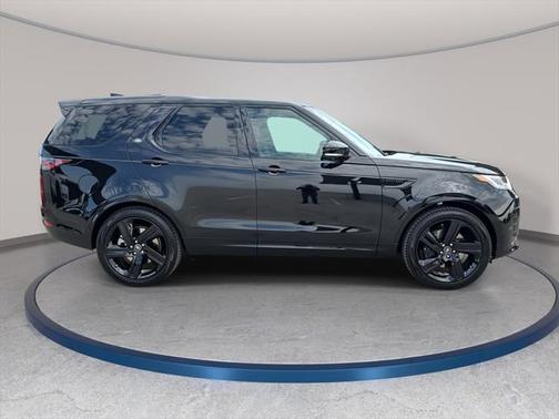 2025 Land Rover Discovery Dynamic SE