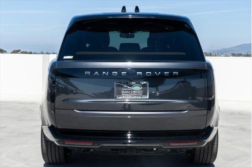 2025 Land Rover Range Rover Autobiography