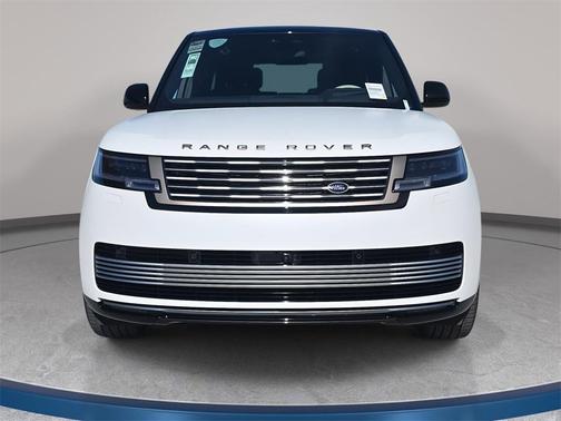 2026 Land Rover Range Rover SV