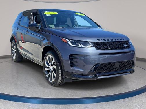 Varesine Blue Metallic 2025 Land Rover Discovery Sport SE