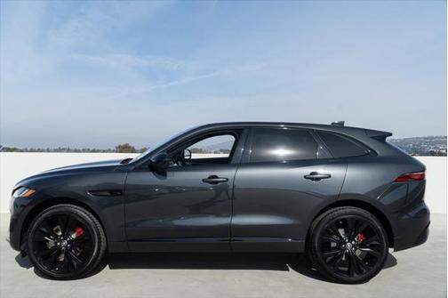 2025 Jaguar F-PACE P400 R-Dynamic S
