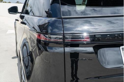 2026 Land Rover Range Rover Evoque Dynamic