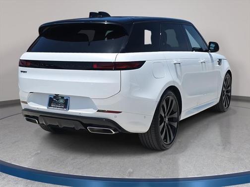 2025 Land Rover Range Rover Sport SE