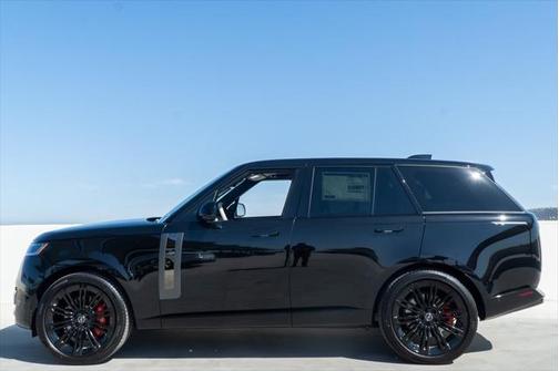 2025 Land Rover Range Rover SV