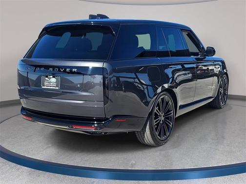 2026 Land Rover Range Rover SE