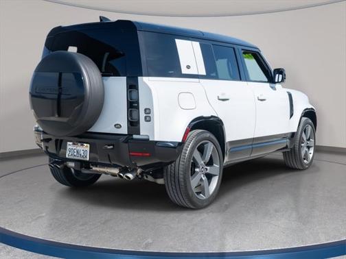 2023 Land Rover Defender 110 V8