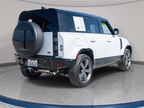 2023 Land Rover Defender 110 V8