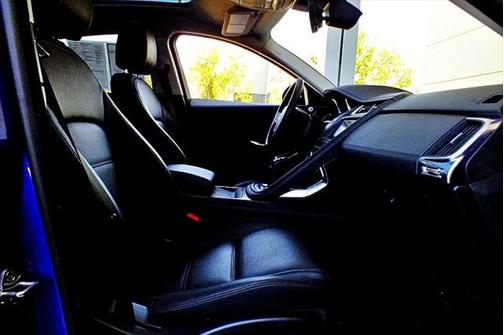 2019 Jaguar E-PACE SE