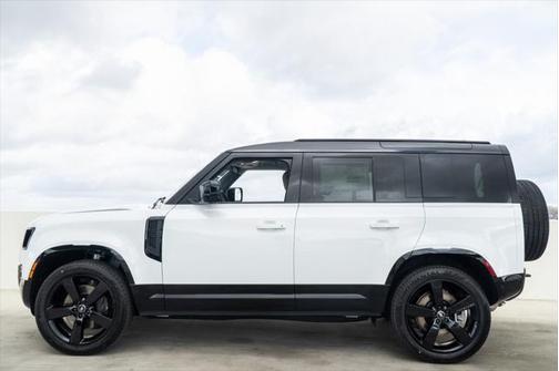 2025 Land Rover Defender X-Dynamic SE