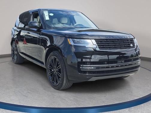 Santorini Black 2026 Land Rover Range Rover SE