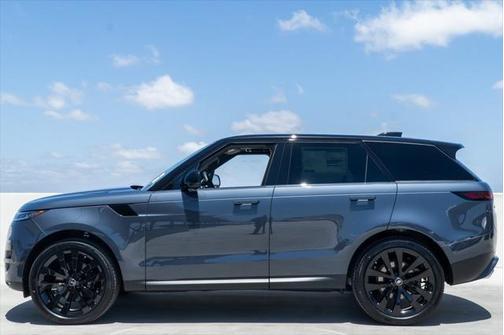 2025 Land Rover Range Rover Sport SE