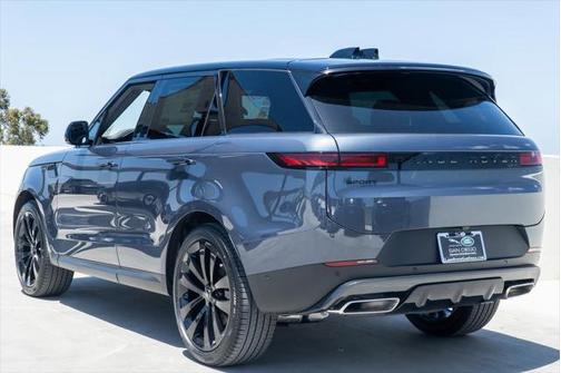 2025 Land Rover Range Rover Sport SE