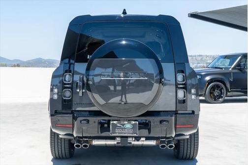 2025 Land Rover Defender V8