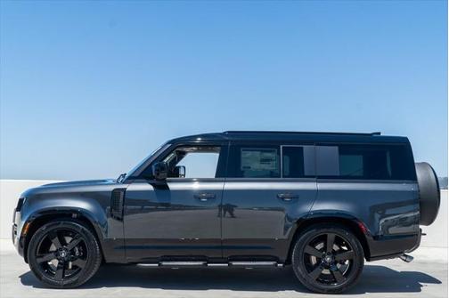 2025 Land Rover Defender V8