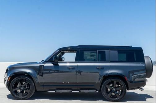 2025 Land Rover Defender V8