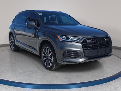 2023 Audi Q7 45 Premium Plus
