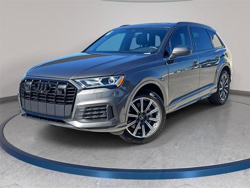 2023 Audi Q7 45 Premium Plus