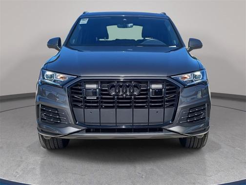 2023 Audi Q7 45 Premium Plus