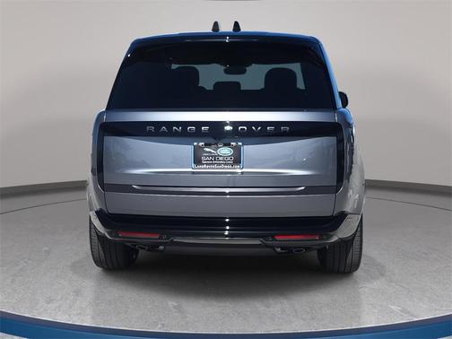 2025 Land Rover Range Rover SE