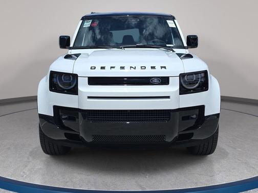 Fuji White 2026 Land Rover Defender X-Dynamic SE