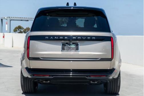 2025 Land Rover Range Rover SE