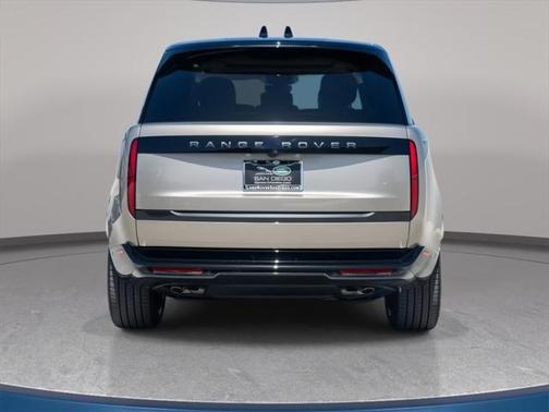 2025 Land Rover Range Rover SE