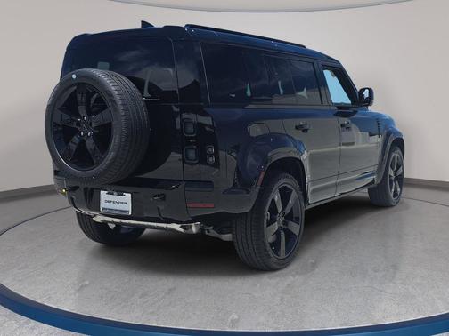 Santorini Black 2026 Land Rover Defender X-Dynamic SE