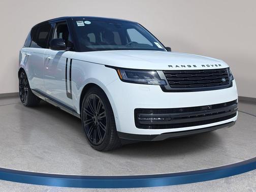Fuji White 2026 Land Rover Range Rover SE