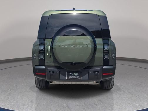 2026 Land Rover Defender X-Dynamic SE