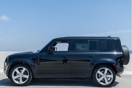 2025 Land Rover Defender X-Dynamic SE