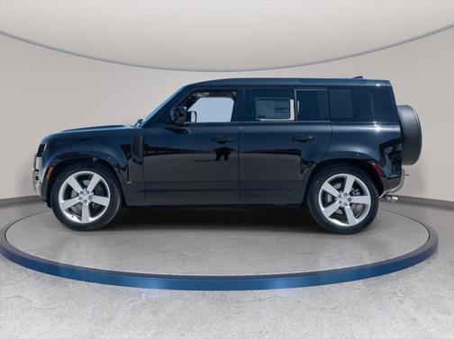 2025 Land Rover Defender X-Dynamic SE