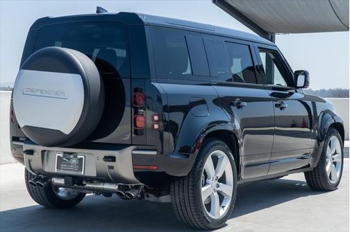 2025 Land Rover Defender X-Dynamic SE