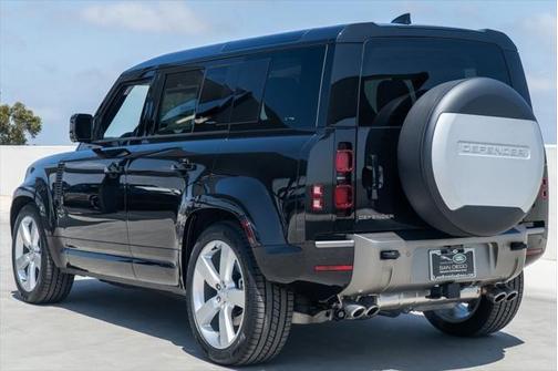 2025 Land Rover Defender X-Dynamic SE