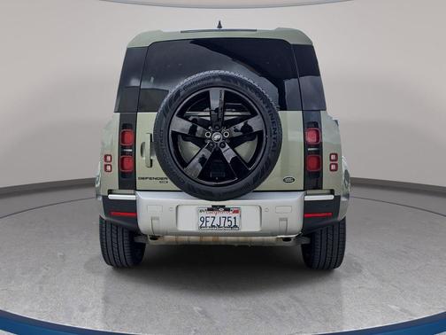Pangea Green Metallic 2023 Land Rover Defender SE