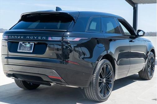 2026 Land Rover Range Rover Velar Dynamic SE