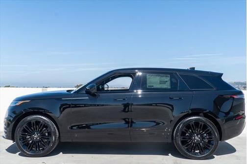 2026 Land Rover Range Rover Velar Dynamic SE
