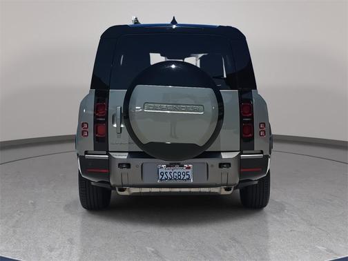 2025 Land Rover Defender X-Dynamic SE