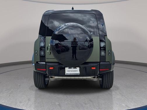 Woolstone Green Metallic 2026 Land Rover Defender X