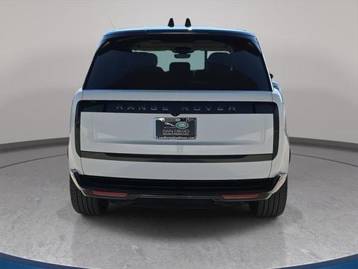2025 Land Rover Range Rover SE