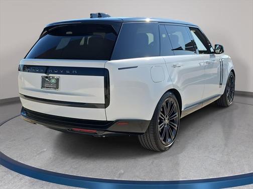 2025 Land Rover Range Rover SE