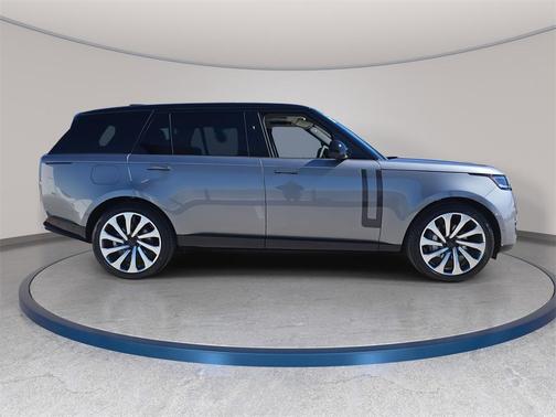 2026 Land Rover Range Rover SE