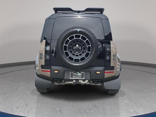 2026 Land Rover Defender 110 V8