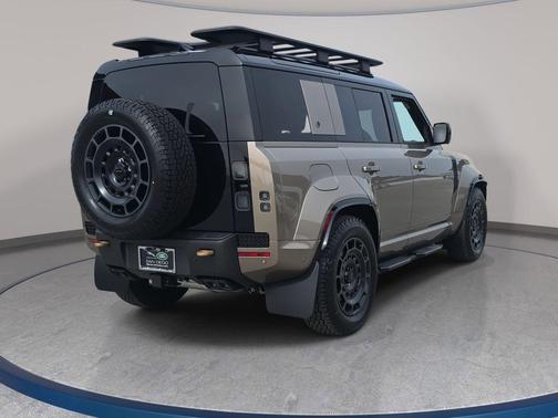 2026 Land Rover Defender 110 V8