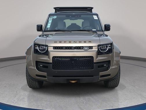 2026 Land Rover Defender 110 V8