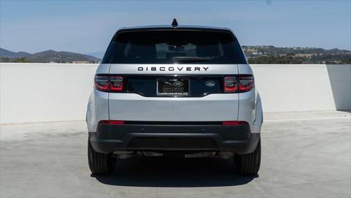 Hakuba Silver Metallic 2022 Land Rover Discovery Sport S
