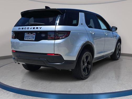 Hakuba Silver Metallic 2022 Land Rover Discovery Sport S