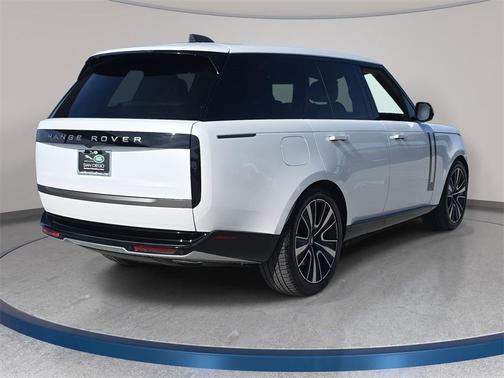 2025 Land Rover Range Rover SE